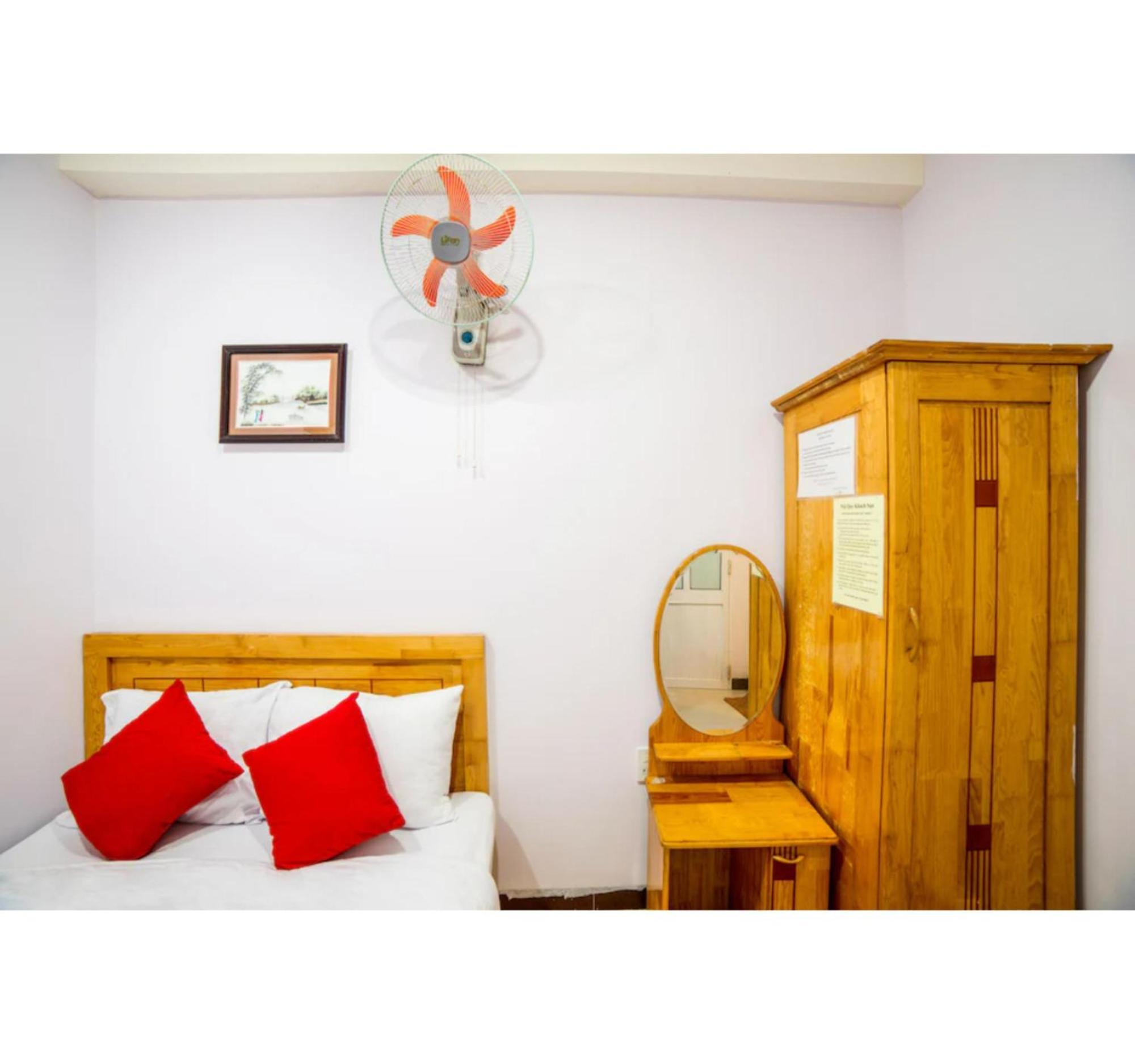 Oyo 553 Truong Giang Hotel Дананг Екстер'єр фото