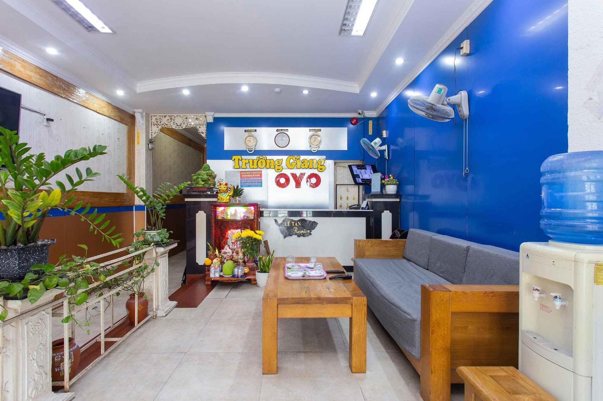 Oyo 553 Truong Giang Hotel Дананг Екстер'єр фото