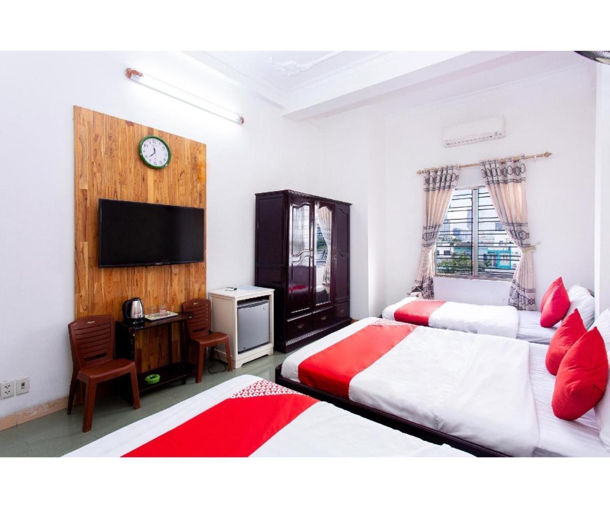 Oyo 553 Truong Giang Hotel Дананг Екстер'єр фото