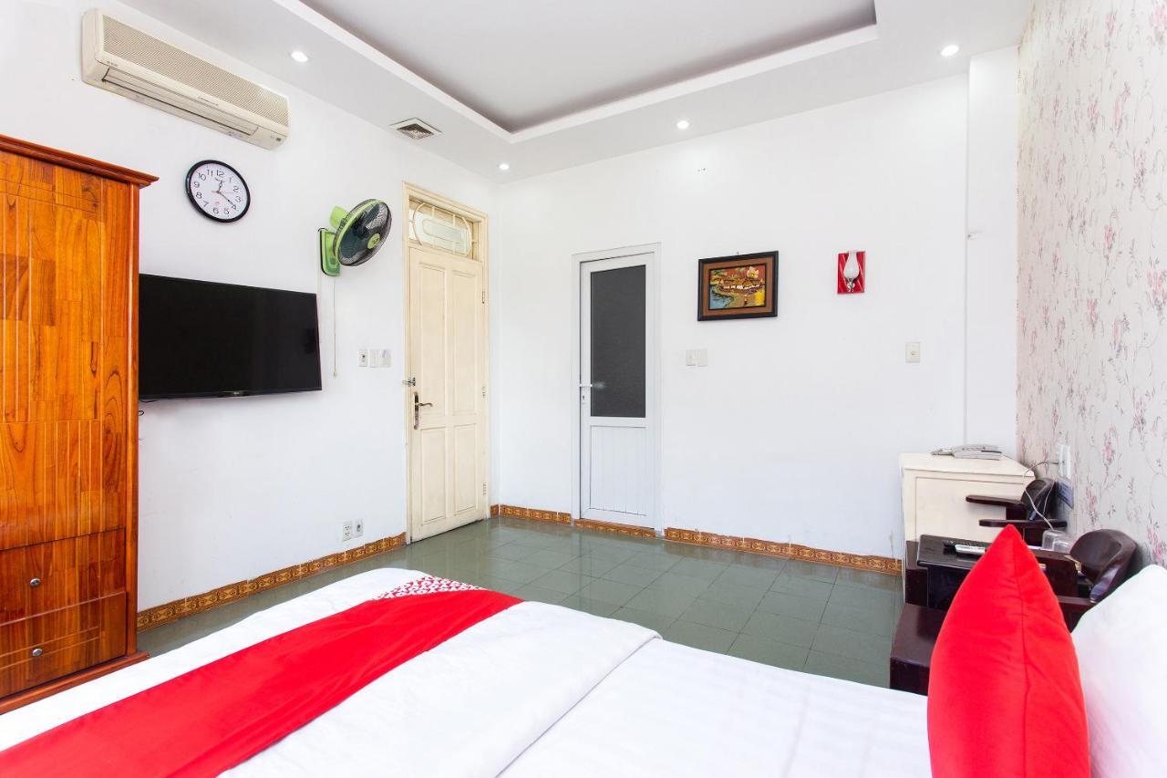 Oyo 553 Truong Giang Hotel Дананг Екстер'єр фото